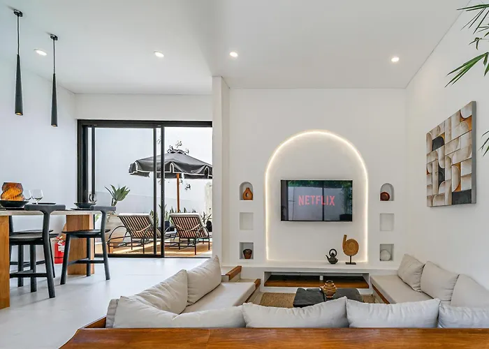 Nara - Contemporary 2br With Rooftop & Near 别墅