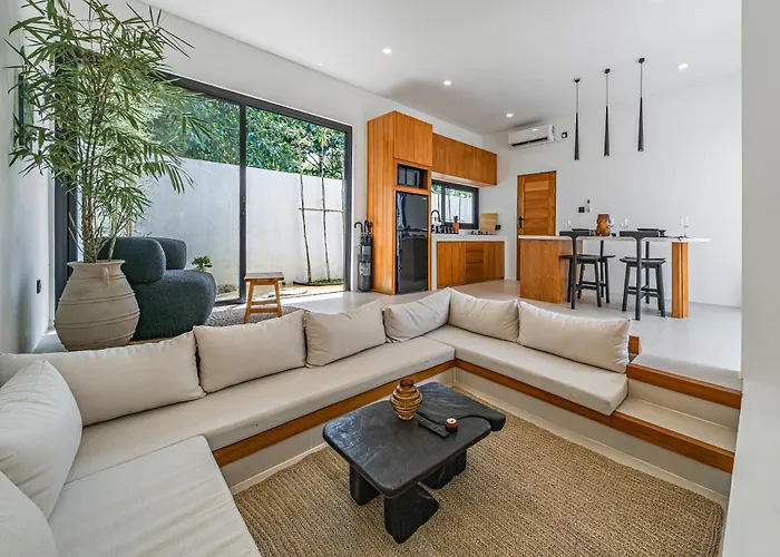 别墅 Nara - Contemporary 2br With Rooftop & Near 乌鲁瓦图