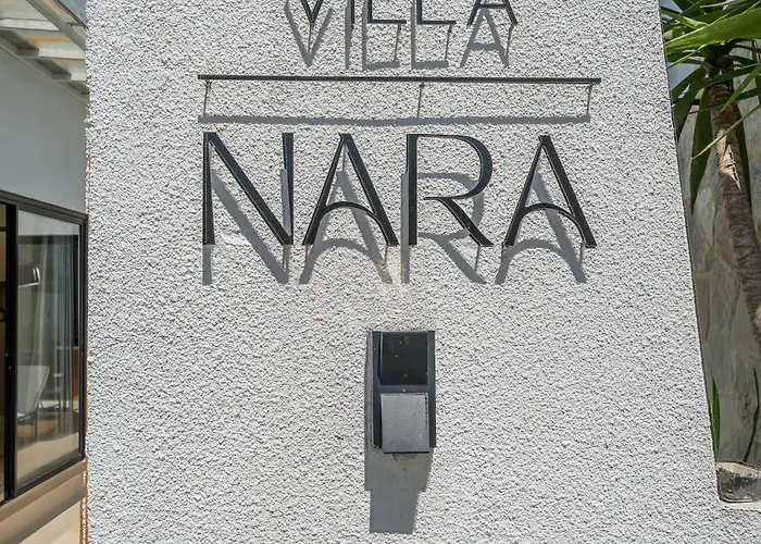 Nara - Contemporary 2br With Rooftop & Near ヴィラ ウルワツ